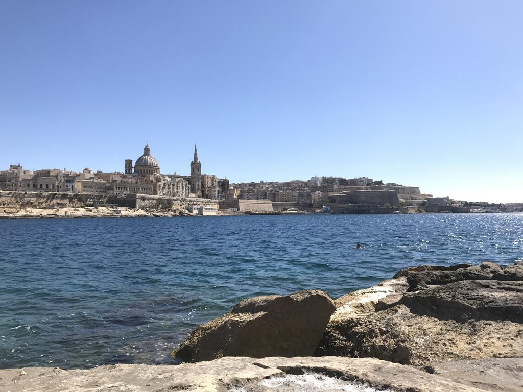 Готель Isola Del Mar Gzira Екстер'єр фото