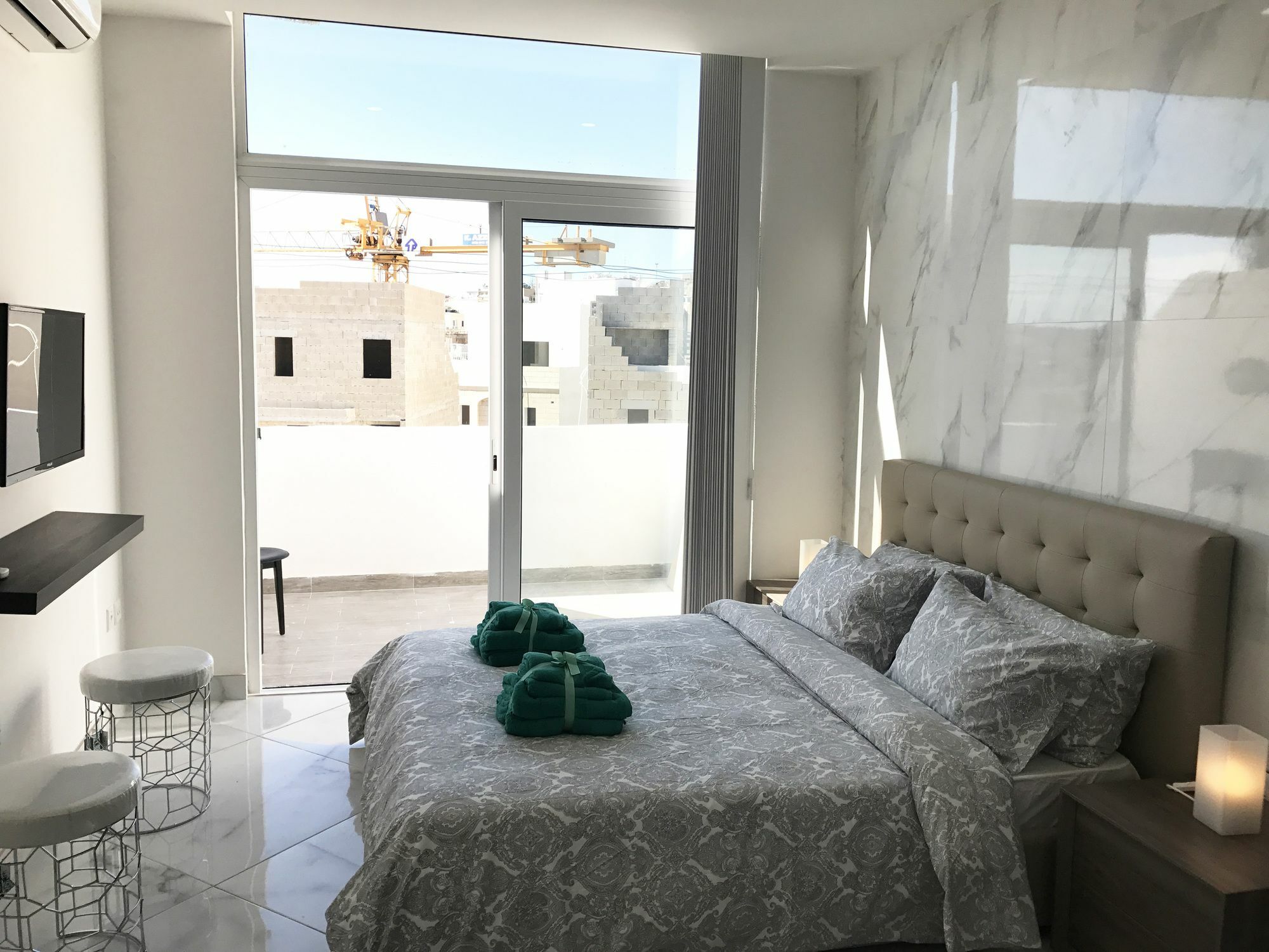 Готель Isola Del Mar Gzira Екстер'єр фото